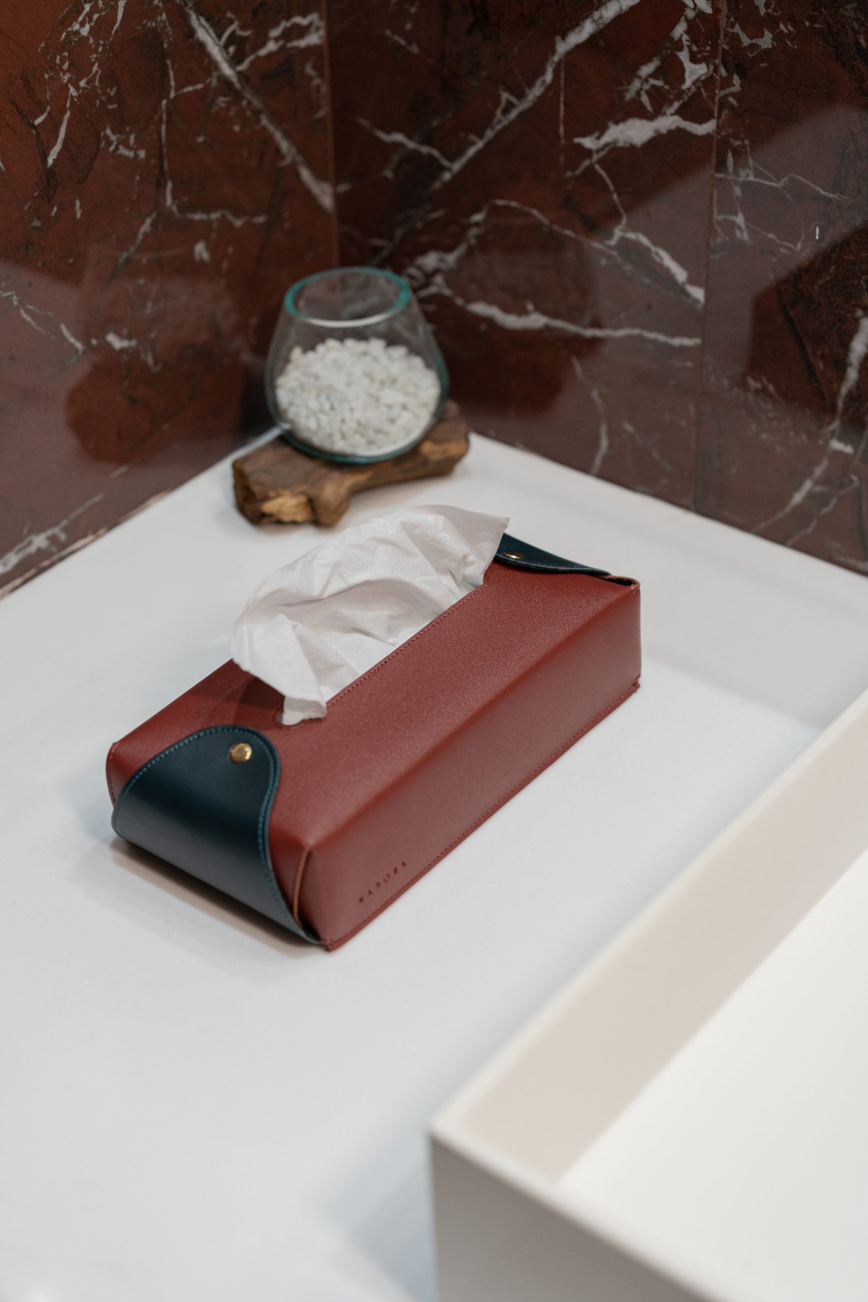 LUXE TISSUE BOX HOLDER